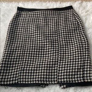 Houndstooth Pencil Skirt
